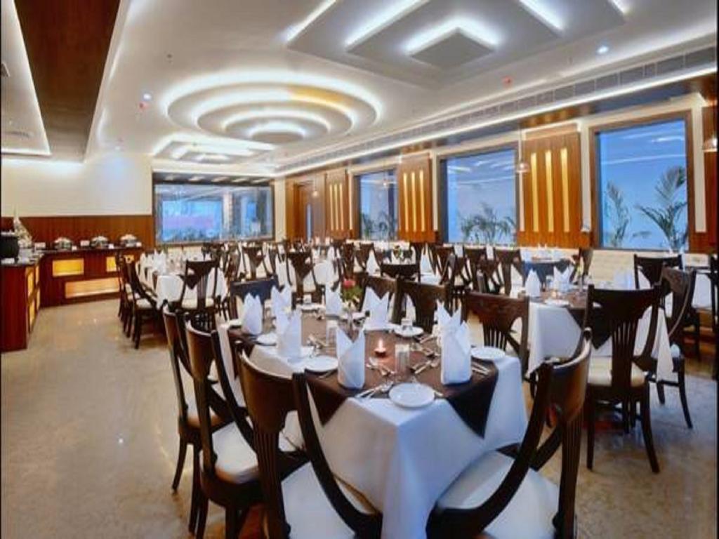 Hotel Seven Hills Tower Agra  Δωμάτιο φωτογραφία