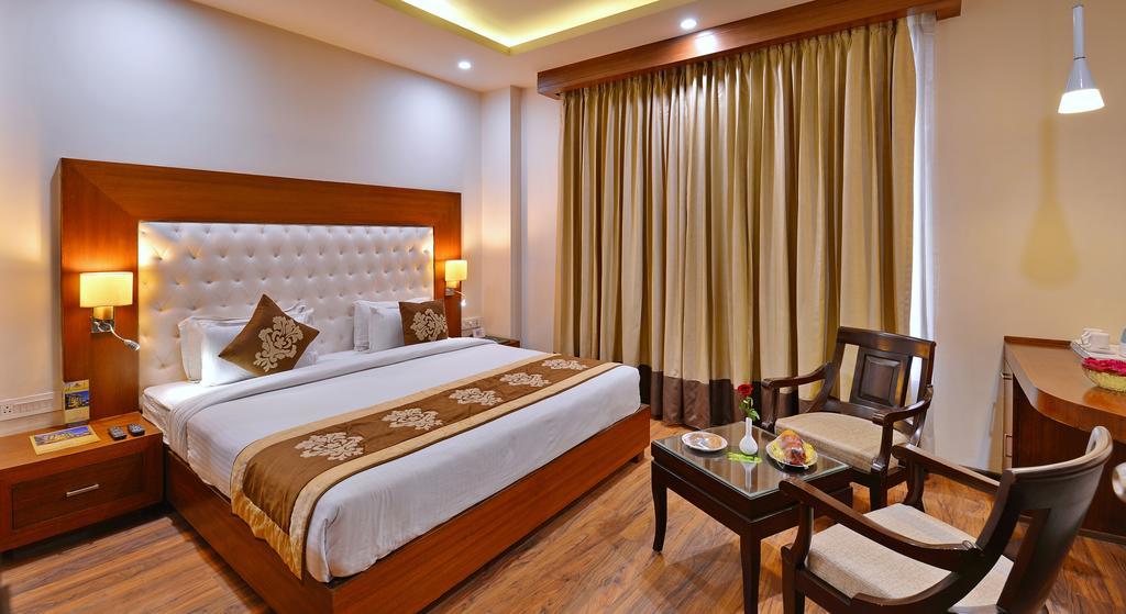 Hotel Seven Hills Tower Agra  Εξωτερικό φωτογραφία