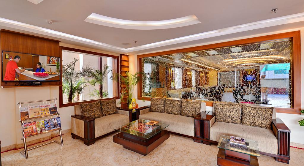 Hotel Seven Hills Tower Agra  Εξωτερικό φωτογραφία