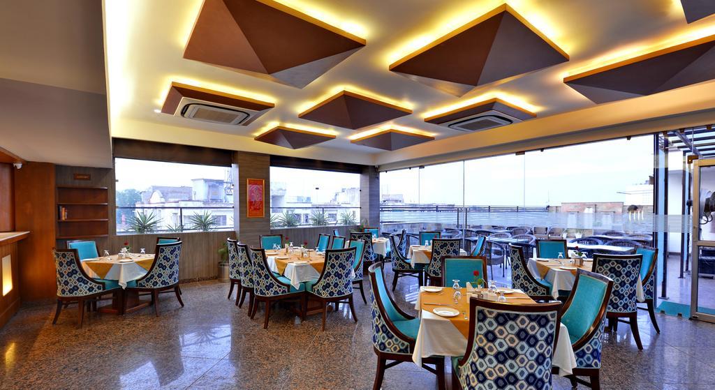Hotel Seven Hills Tower Agra  Εξωτερικό φωτογραφία