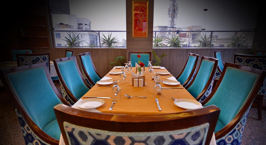 Hotel Seven Hills Tower Agra  Εξωτερικό φωτογραφία