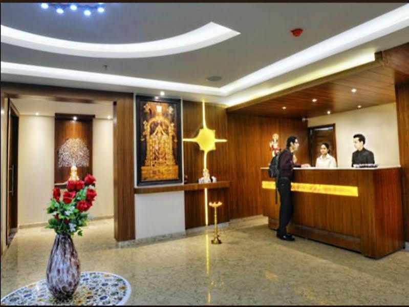 Hotel Seven Hills Tower Agra  Εξωτερικό φωτογραφία