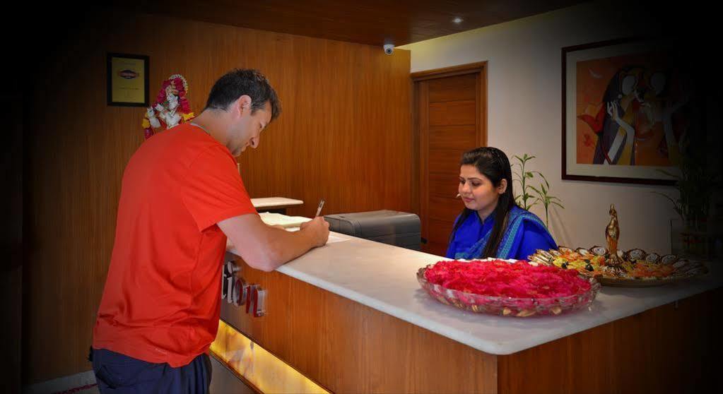 Hotel Seven Hills Tower Agra  Εξωτερικό φωτογραφία