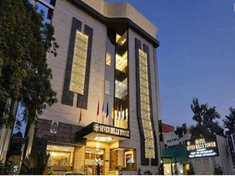 Hotel Seven Hills Tower Agra  Εξωτερικό φωτογραφία